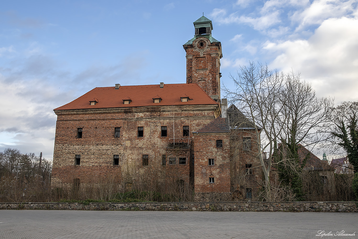 Дворец Девинув-Биберстенув (Zamek Dewinów-Bibersteinów) - Жары (Żary) - Польша (Polska)