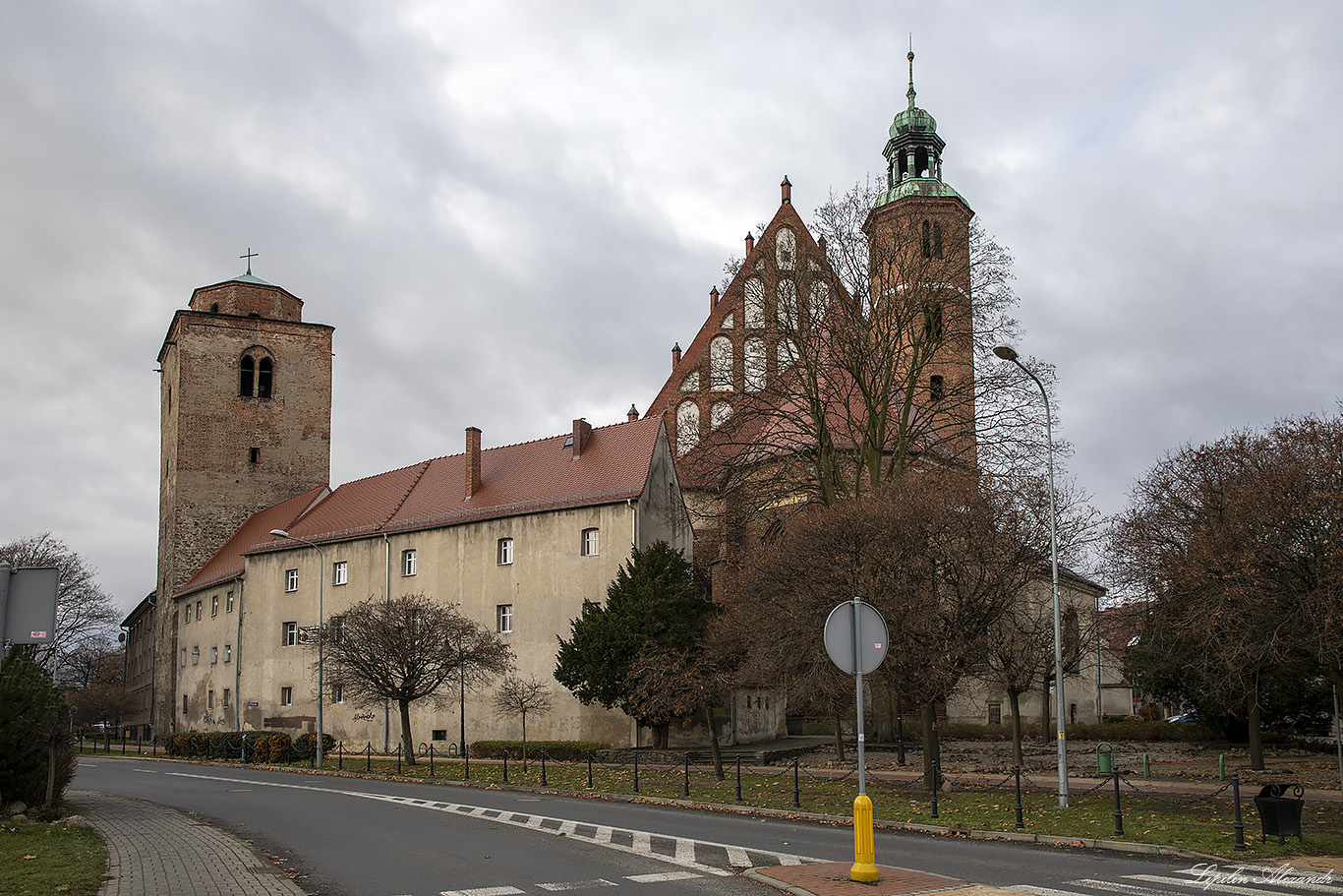 Дворец Девинув-Биберстенув (Zamek Dewinów-Bibersteinów) - Жары (Żary) - Польша (Polska)