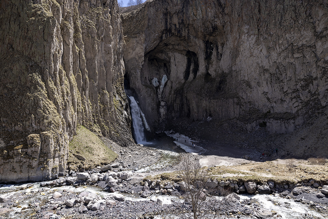 Водопад Каракая-су